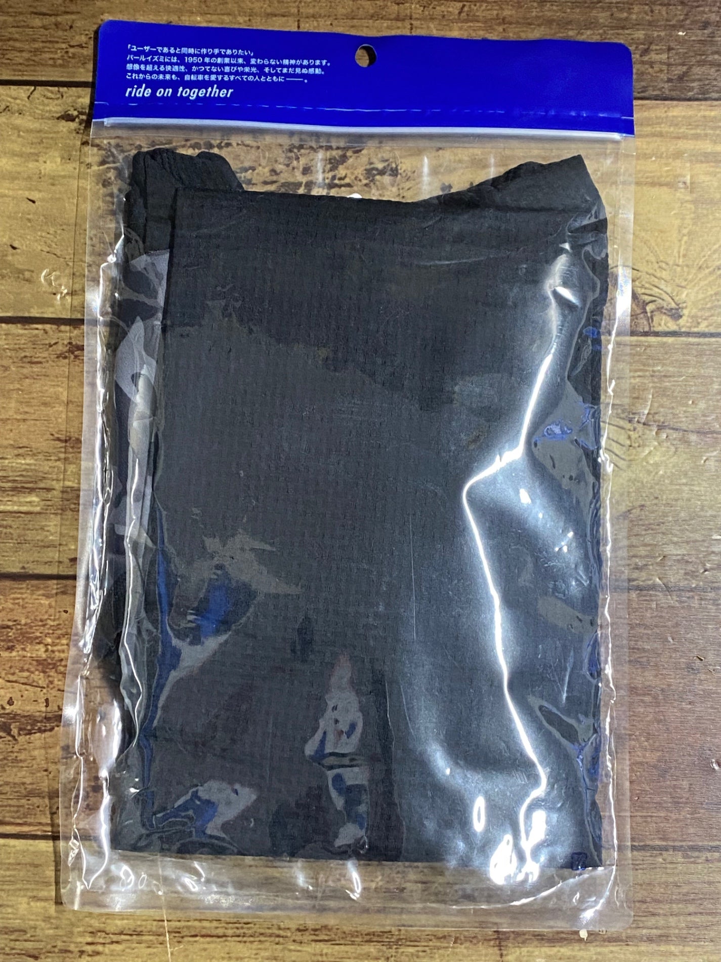 IQ229 パールイズミ PEARL iZUMi 長袖 ベースレイヤー 黒 カモ柄 M