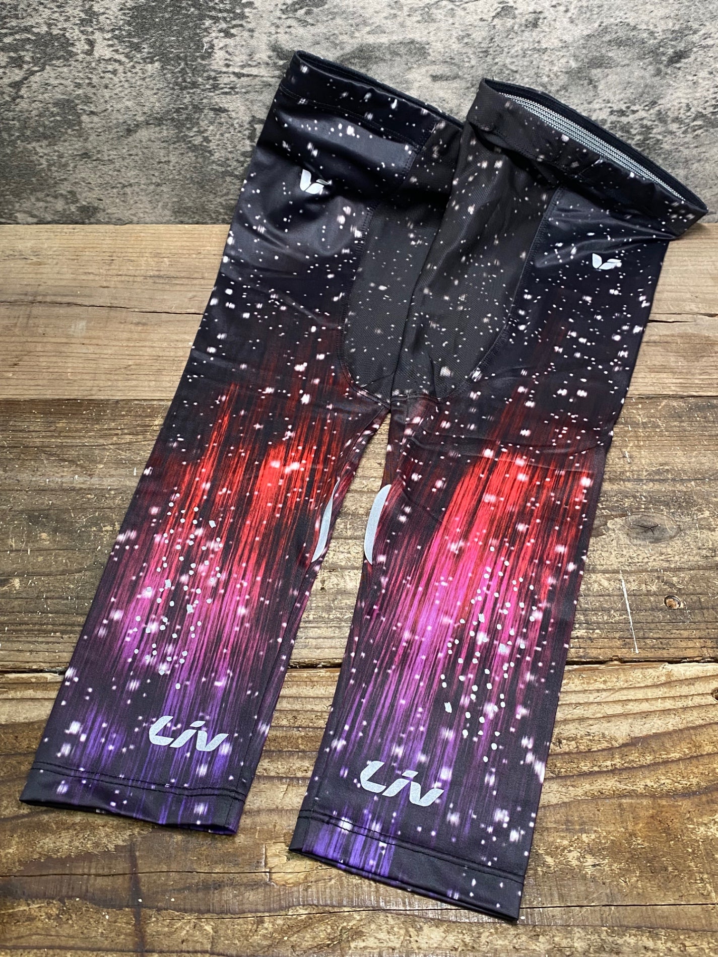 IW369 リブ Liv レッグカバー M