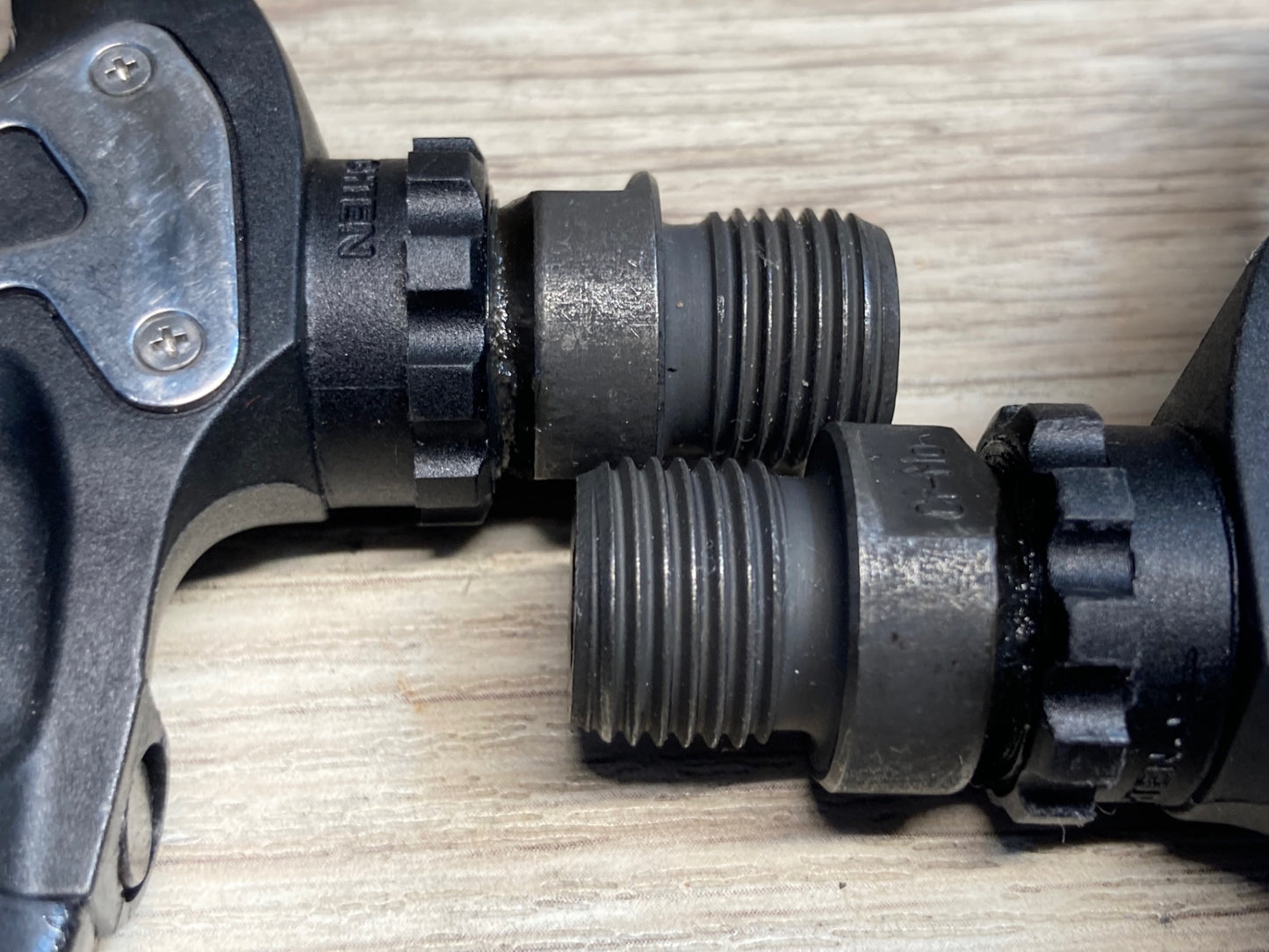 IY286 シマノ SHIMANO PD-R550 ビンディングペダル SPD-SL