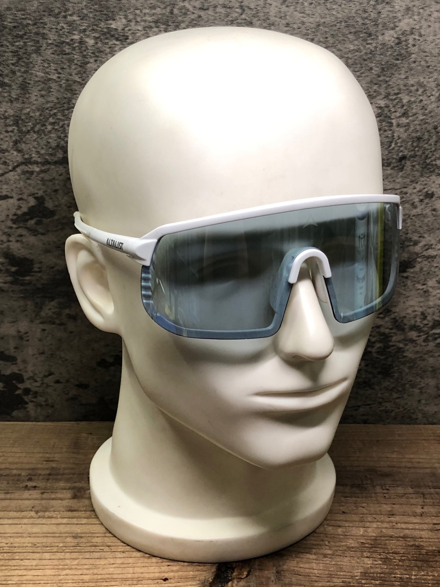 IY982 アルタリスト ALTALIST KAKU サングラス アイウェア 白 ※レンズ小傷