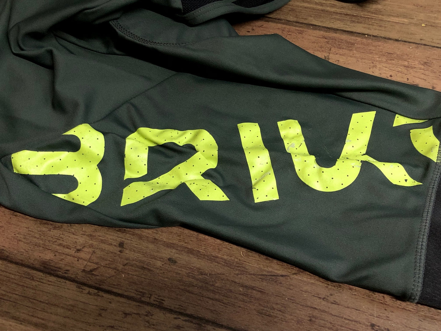 IL858 ブリコ BRIKO CLASSIC BIB 2.0 ビブショーツ カーキ ロゴ剥げ S