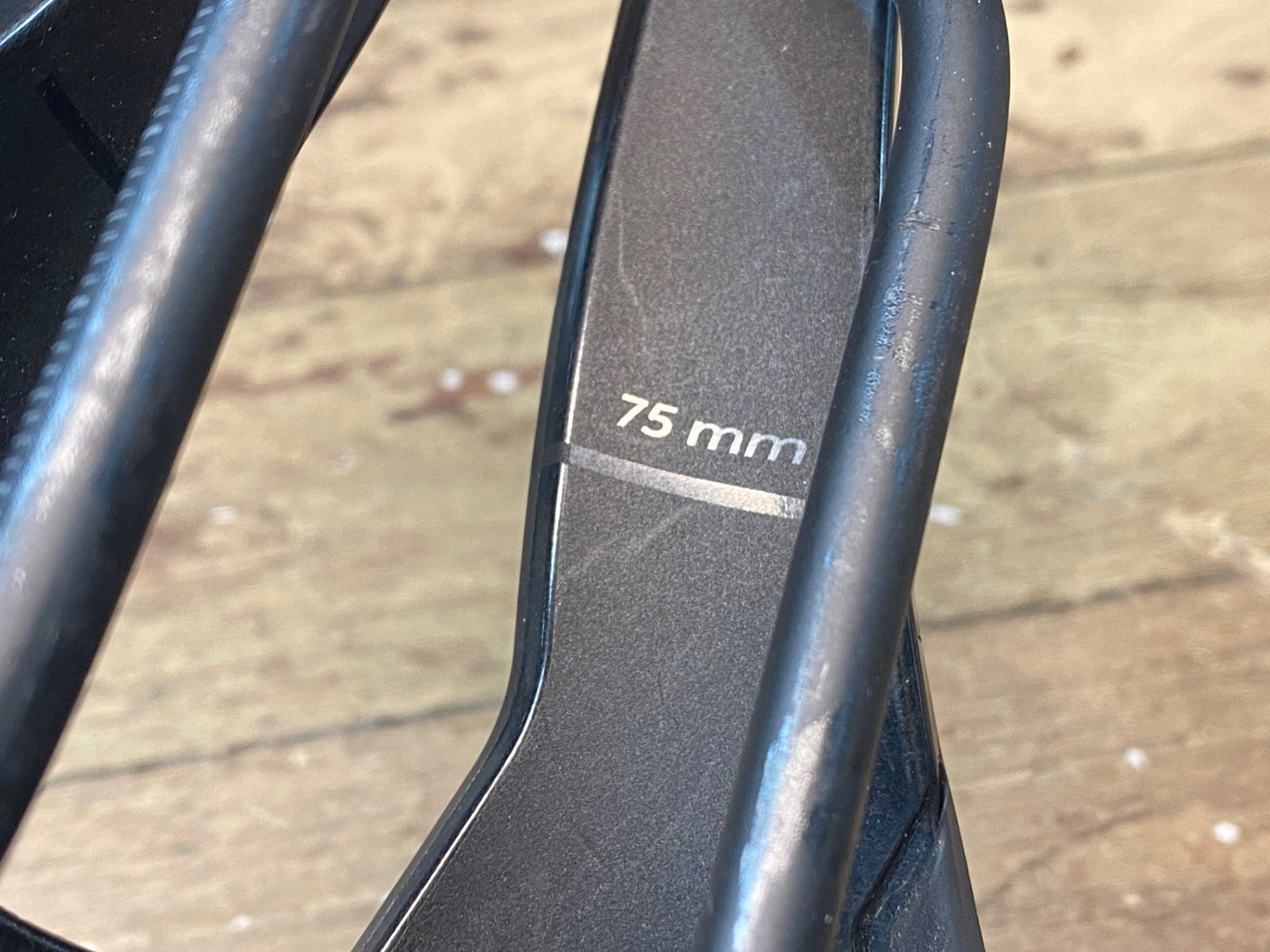 IH545 フィジーク fizik ARGO VENTO R5 サドル ※クランプ跡あり