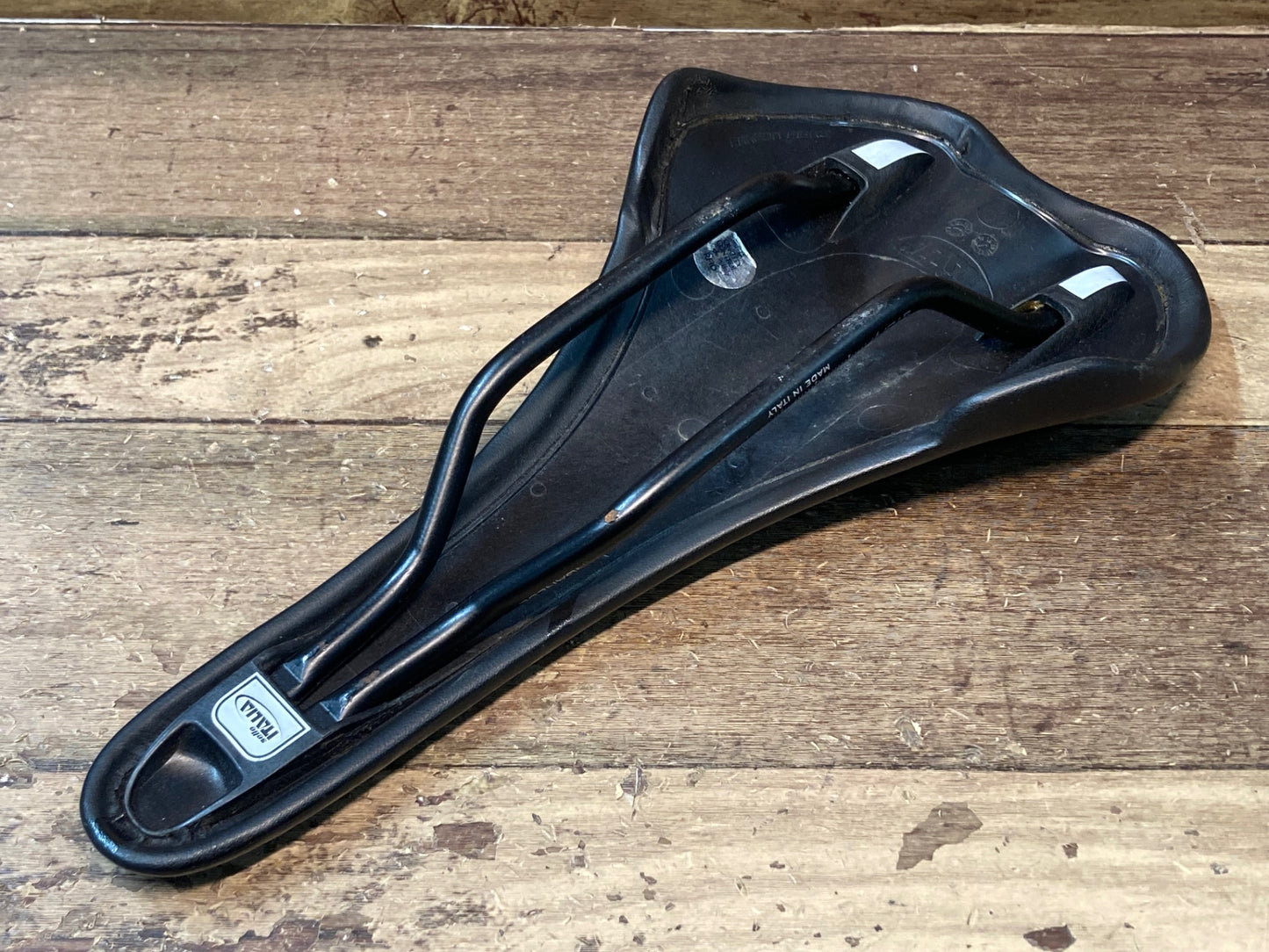 IM372 セライタリア selle italia SLR サドル MANGANESEレール 黒 131mm