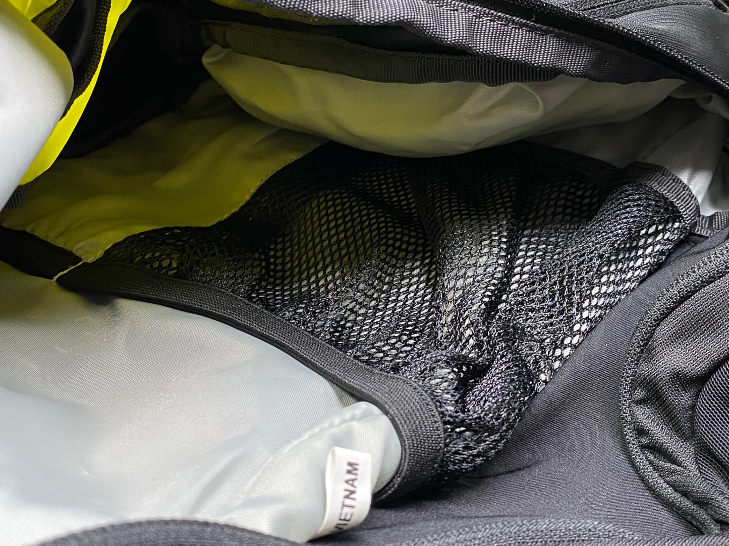 IT942 シマノ SHIMANO U-10 バックパック 黒 黄色