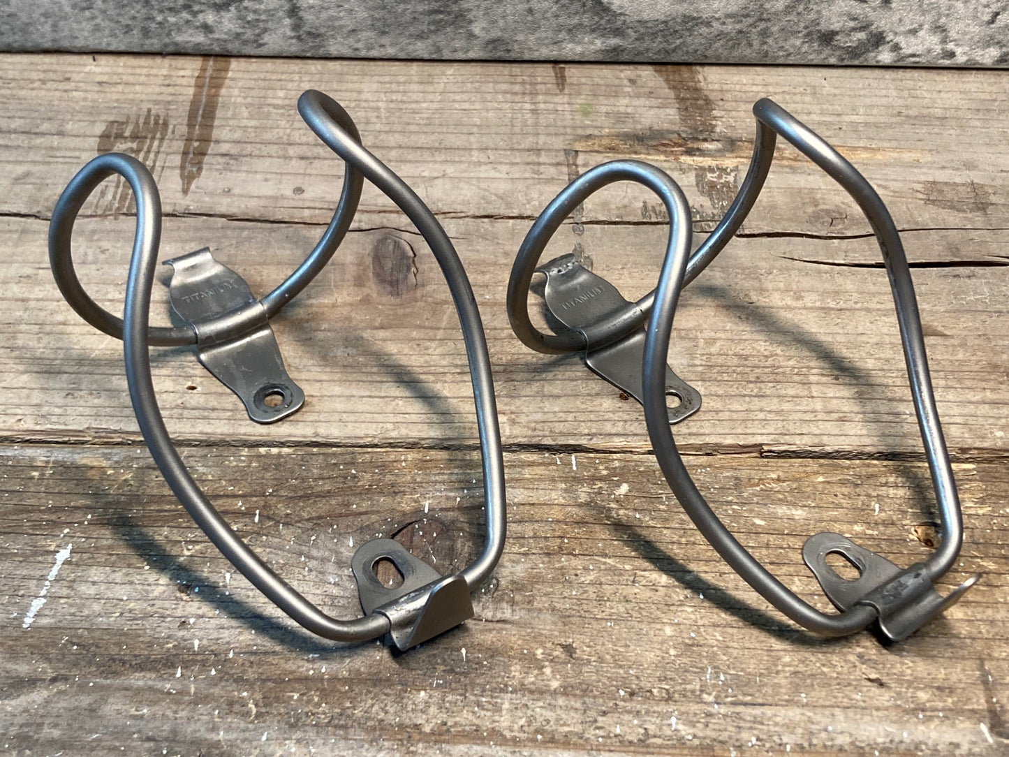 IN202 ライフライン LIFELINE チタン ボトルケージ 前後セット