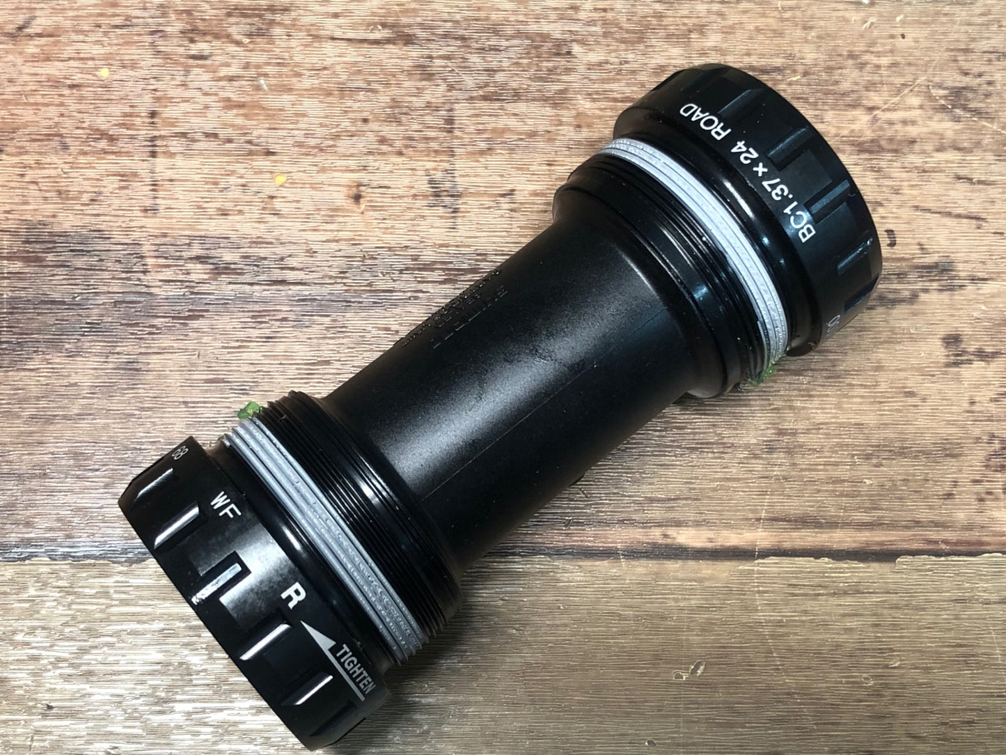 IR352 シマノ SHIMANO デュラエース DURA-ACE BB-R9100 ボトムブラケット