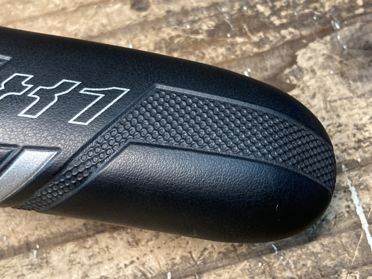 IY668 セライタリア selle italia H1 サドル FEC ALLOYレール 実測135mm