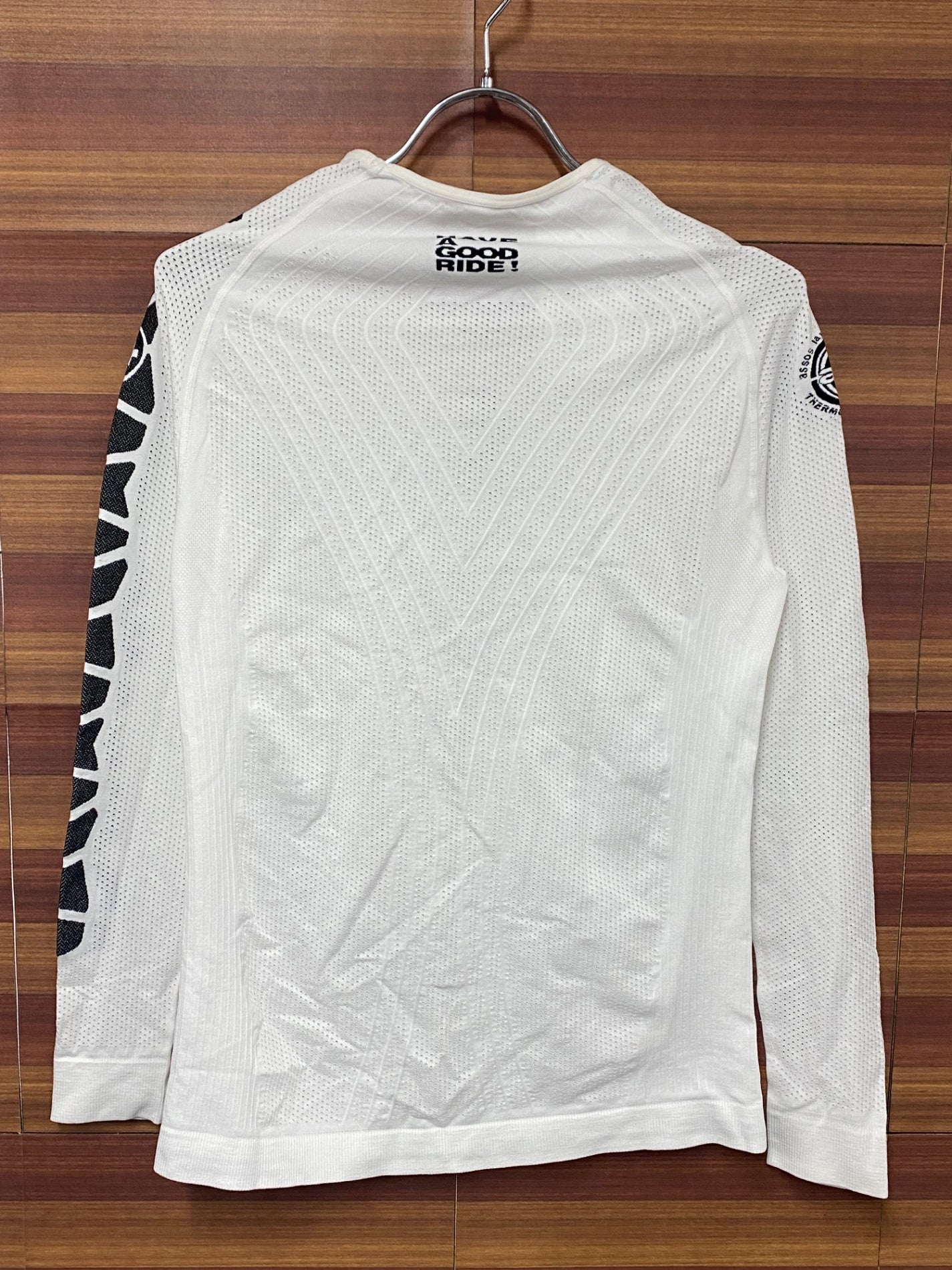 IS026 アソス assos 長袖 ベースレイヤー 白 Ⅰ