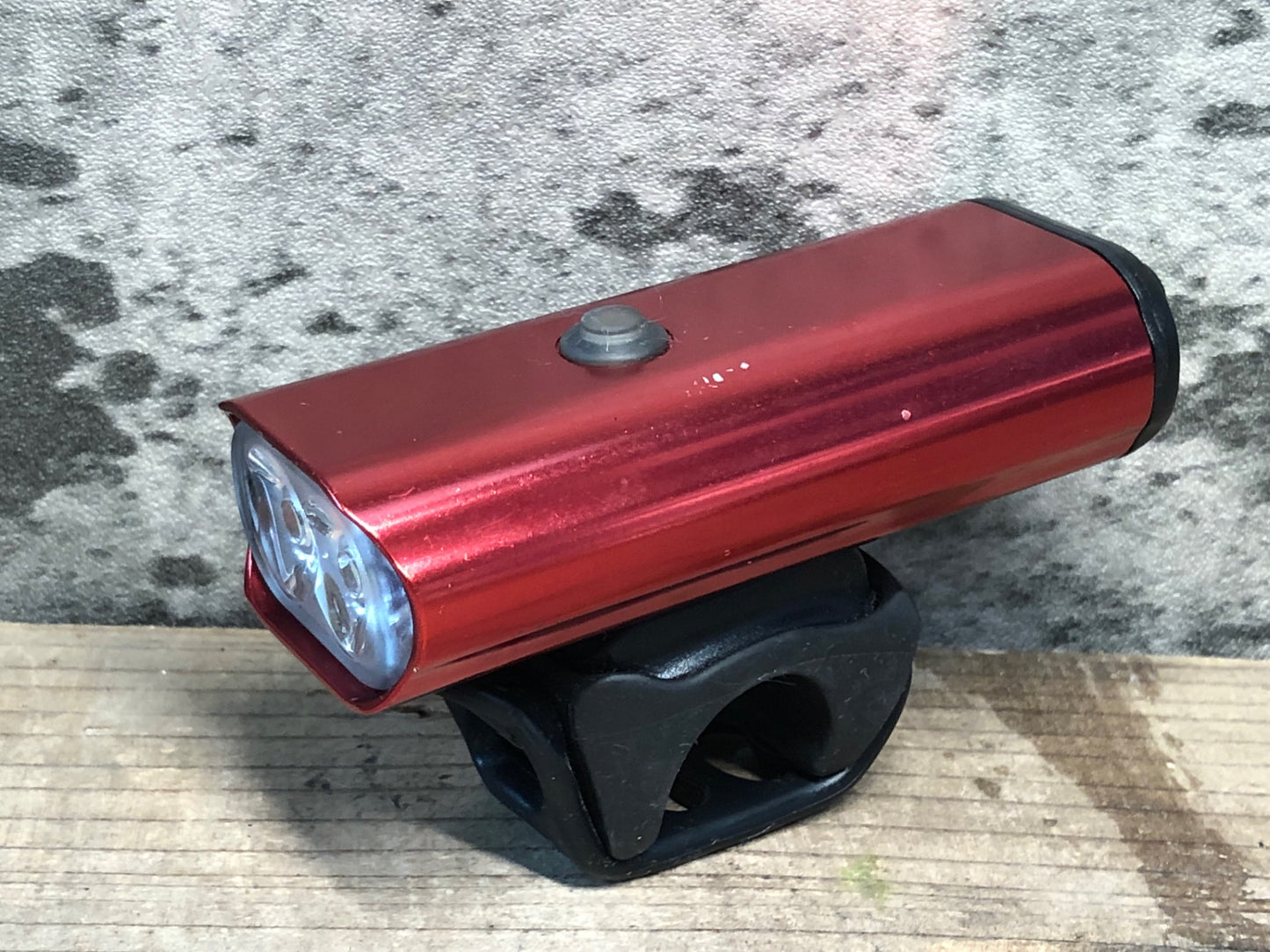 JA408 レザイン LEZYNE 700XL フロントライト 赤 点灯確認済み