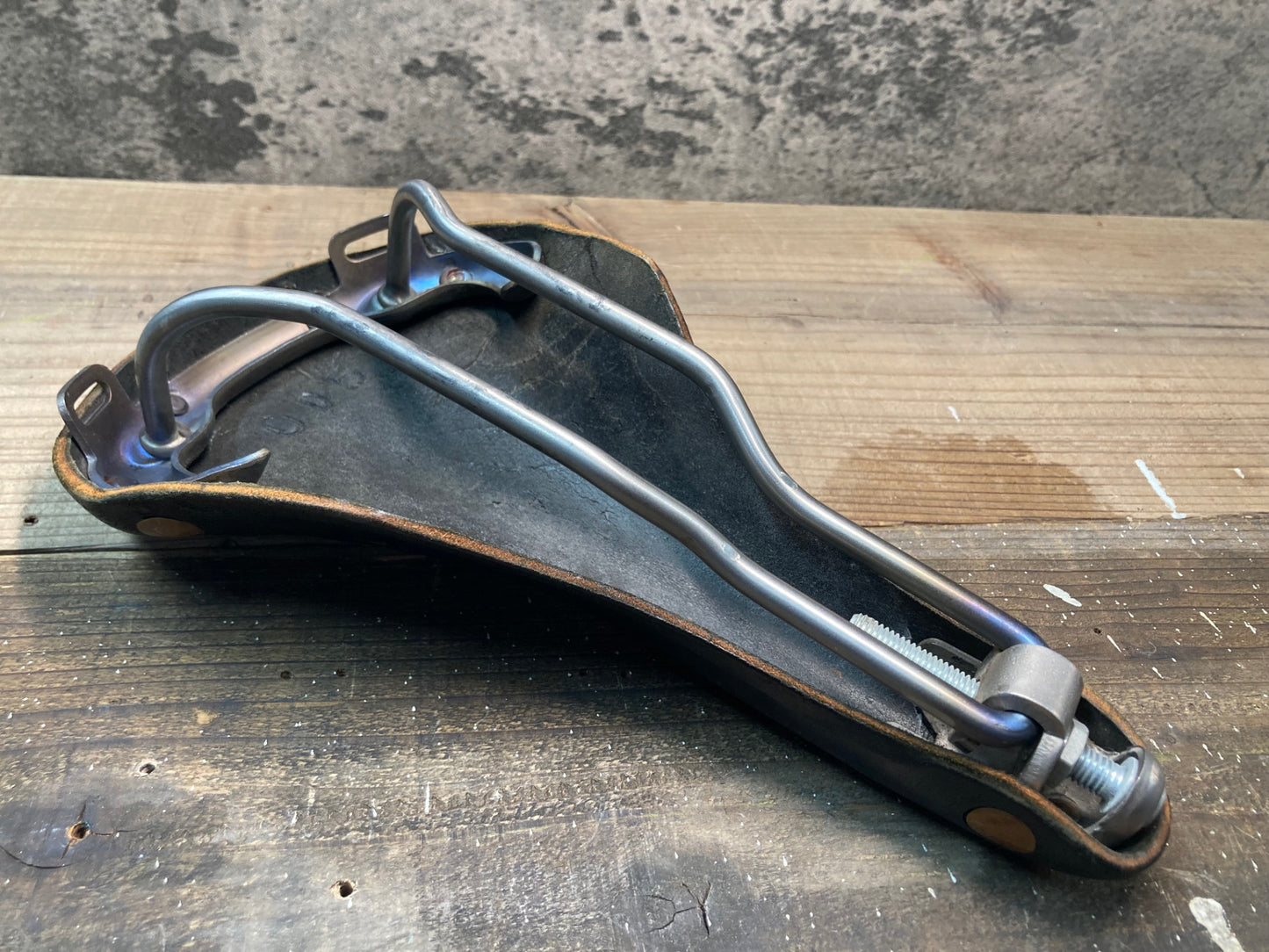 IN905 ブルックス BROOKS SWIFT サドル 黒 革