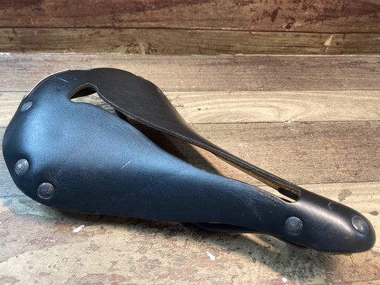 IK752 セラアナトミカ SELLE ANATOMICA 皮 サドル 黒