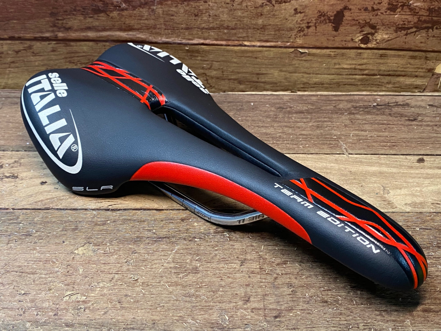 IM816 セライタリア selle italia SLR TEAM EDITION サドル 黒 赤 TI316レール