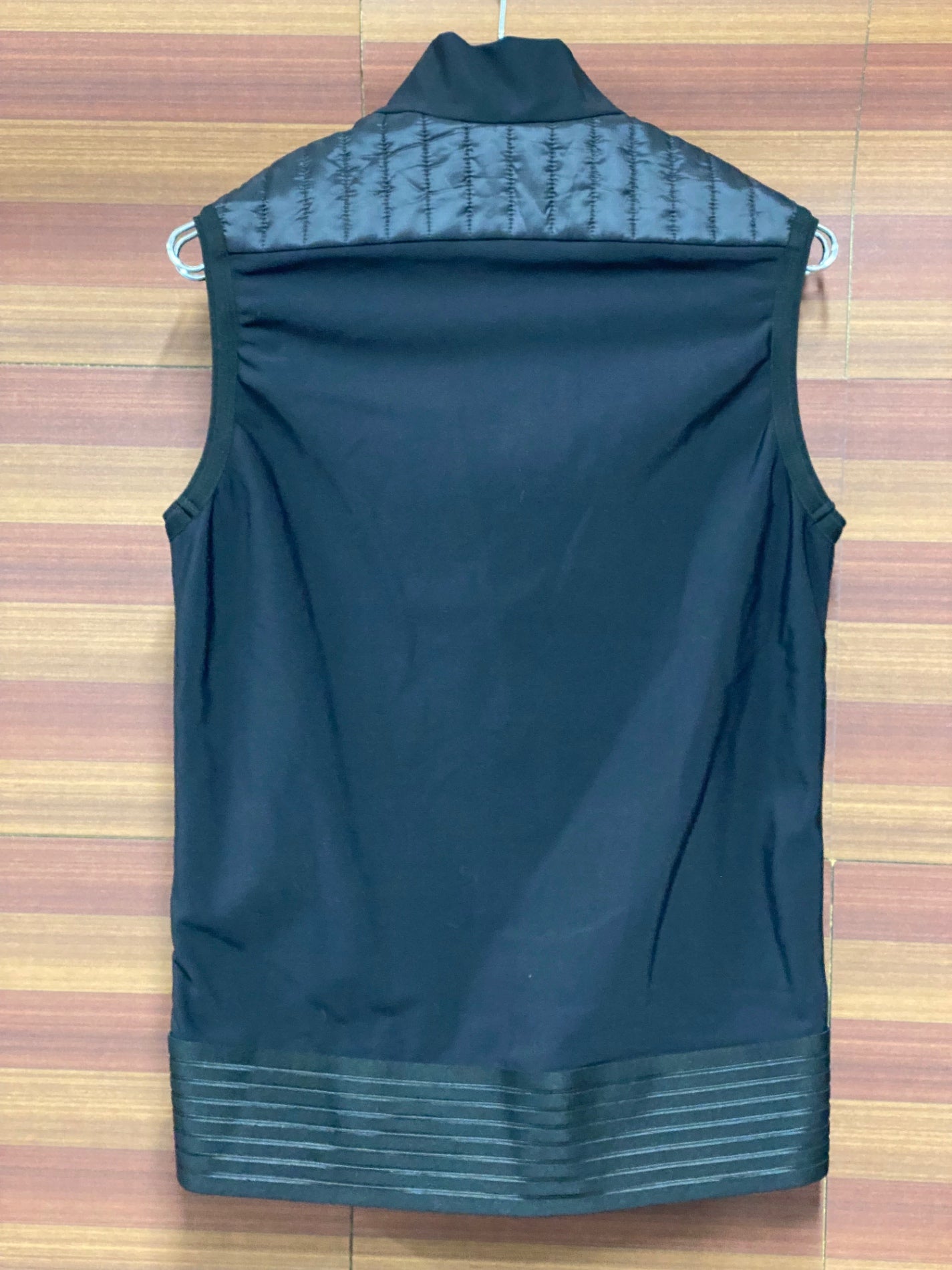 IU075 アソス assos Insulated Gilet BOSS x ASSOS サイクルベスト ジレ 黒 S 裏起毛