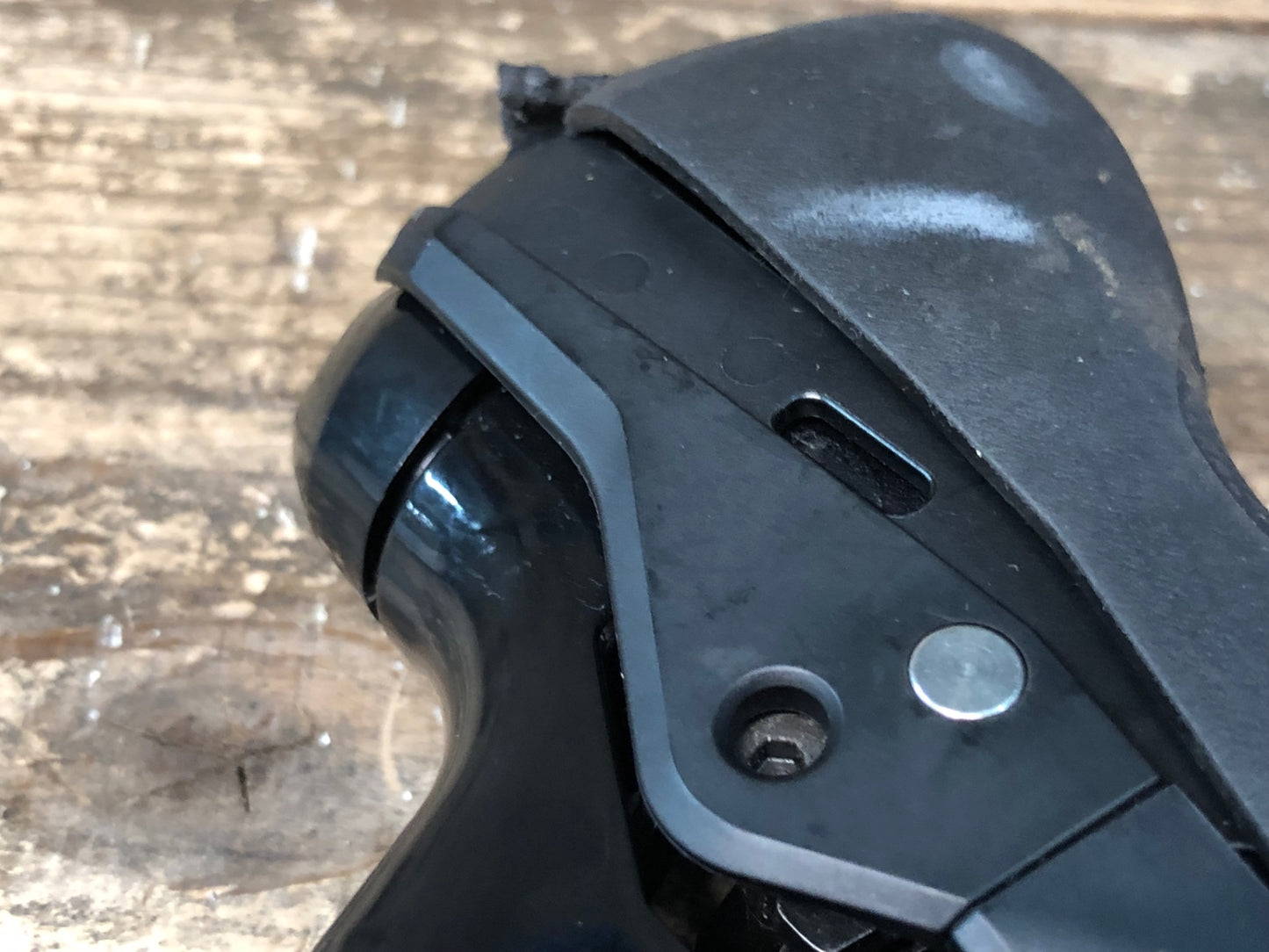 IU145 シマノ SHIMANO 105 ST-R7020 STIレバー 左 ※ベース破損の為ジャンク