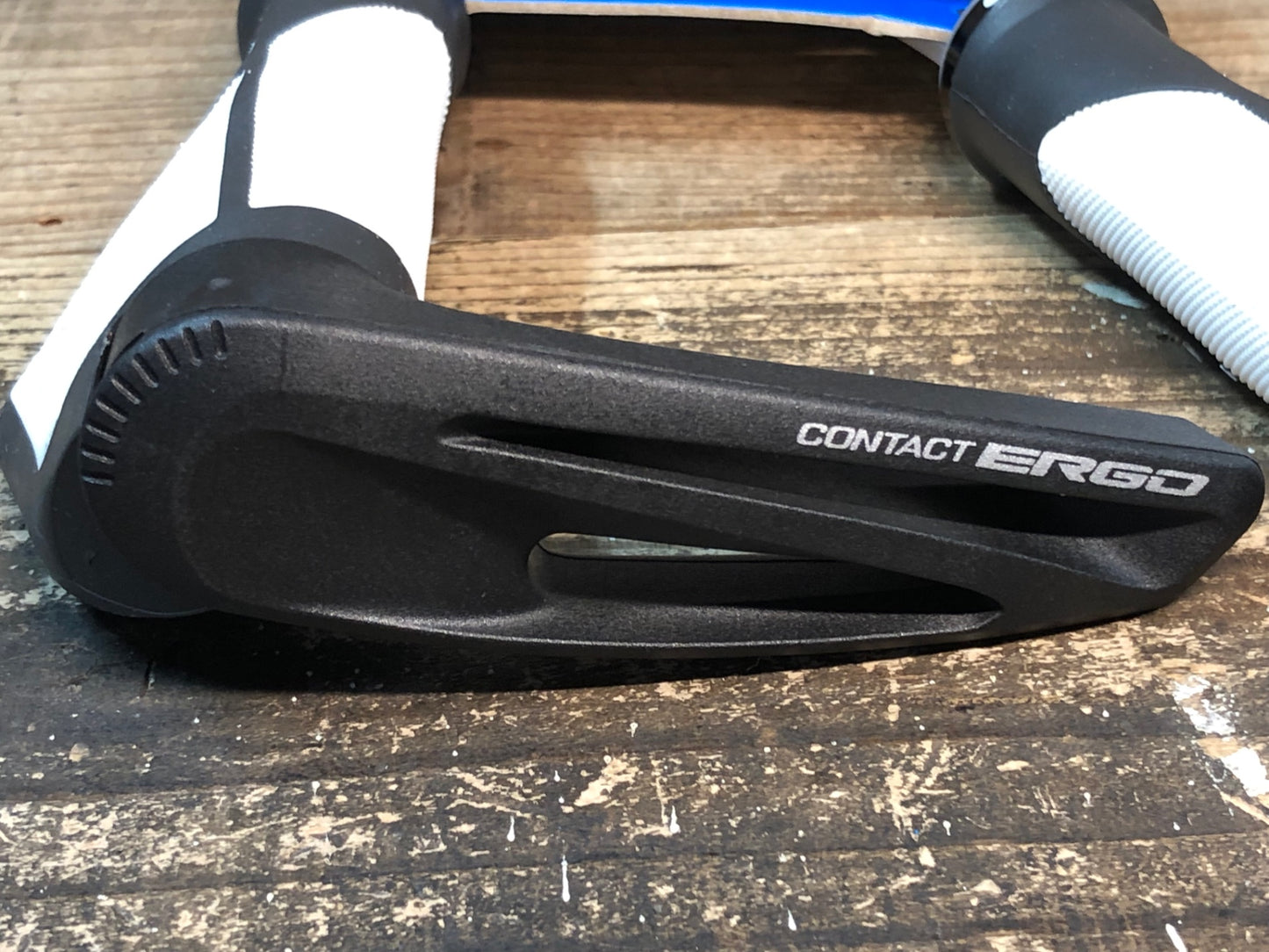 IW069 ジャイアント GIANT ERGO MAX PLUS LOCK-ON GRIP 白