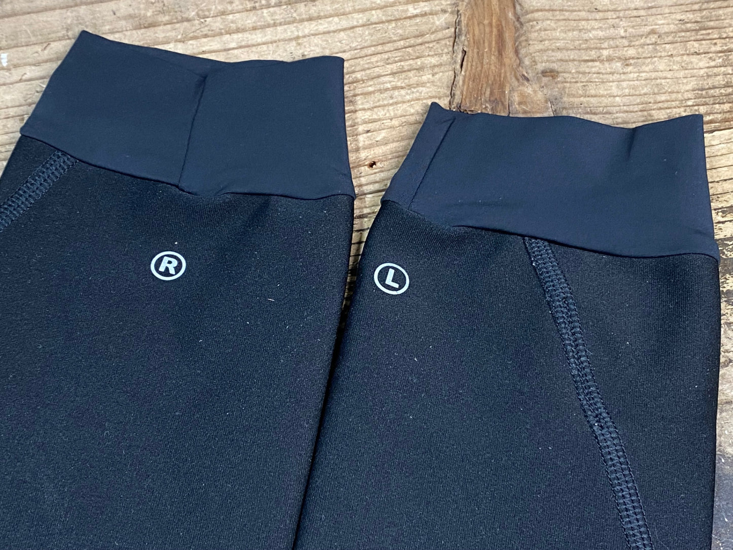 JC096 ゴア GORE BIKE WEAR アームカバー 黒 M GORE-WINDSTOPPER