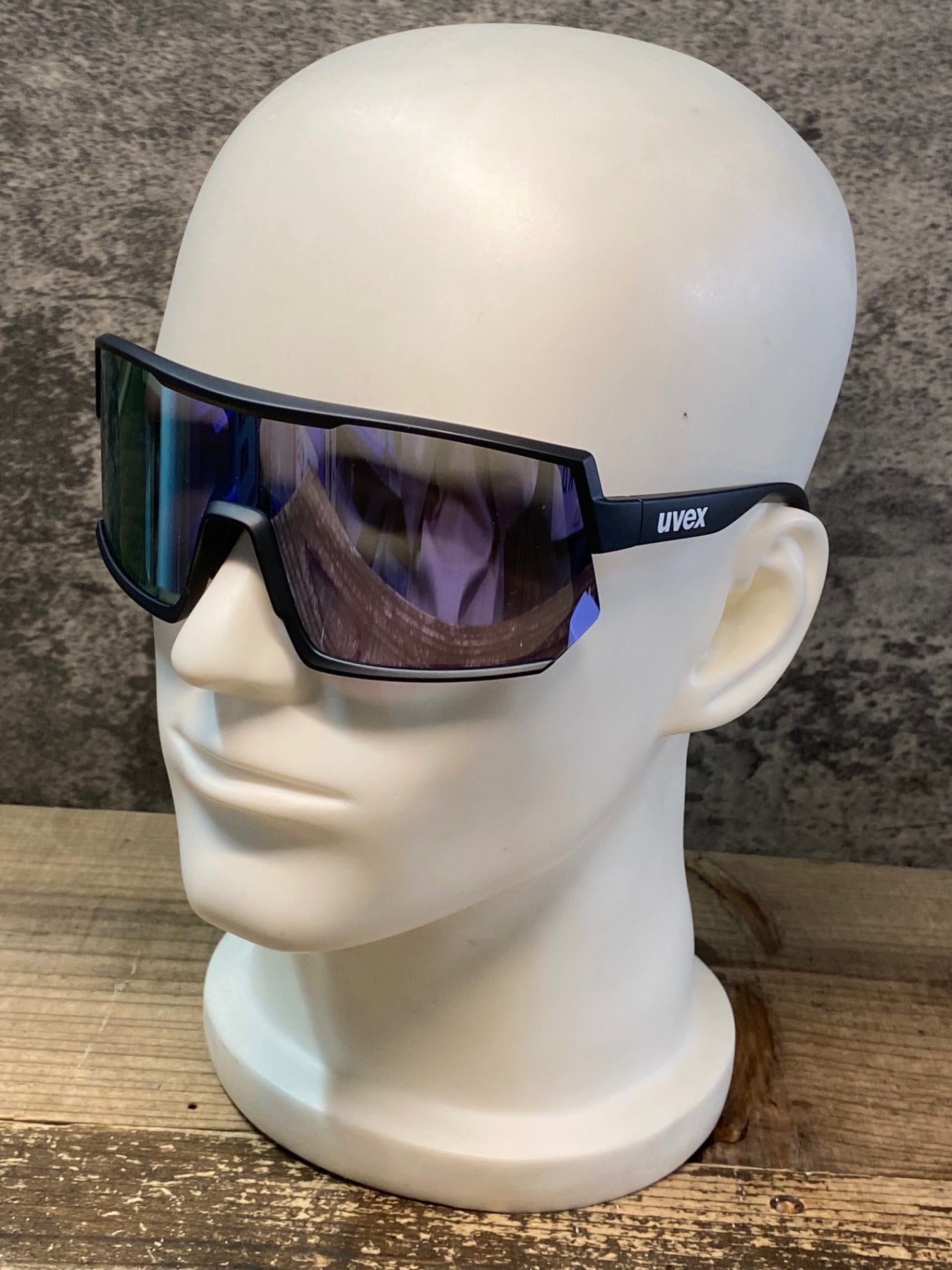 IY375 ウベックス UVEX サングラス アイウェア 黒