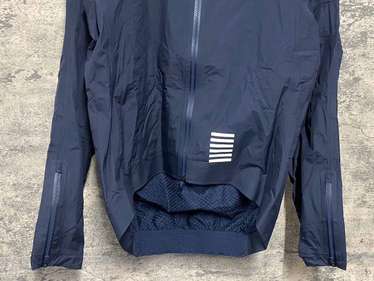 IY113 ラファ Rapha 防風 防水 サイクルジャケット M ダークブルー タグカット