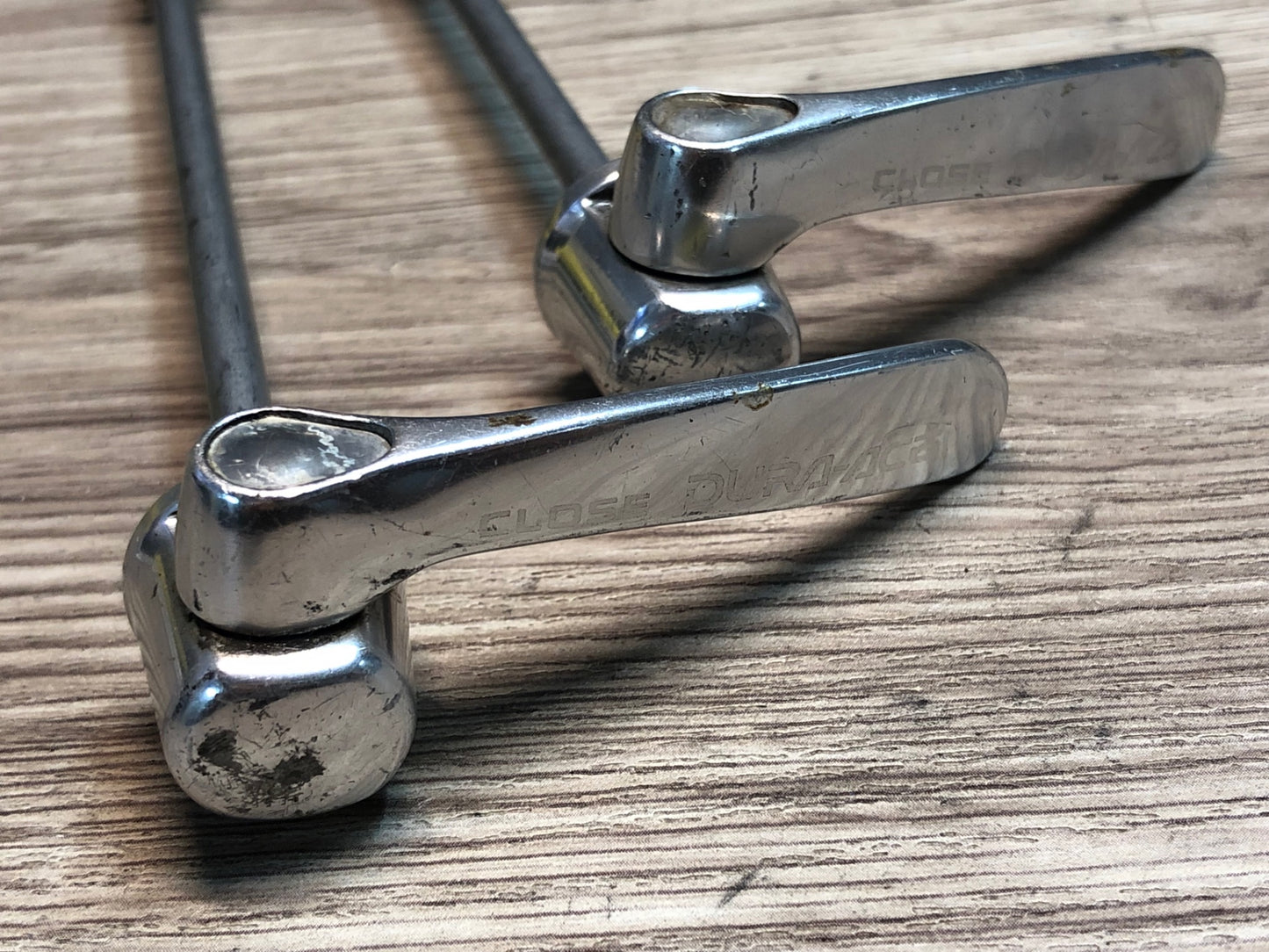 IW852 シマノ SHIMANO デュラエース DURA-ACE クイックリリース 前後セット