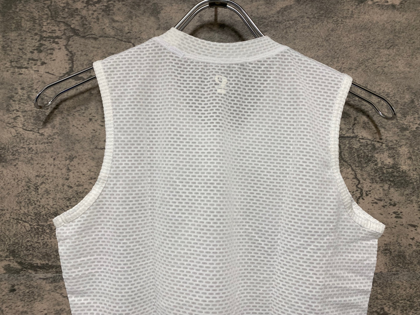 IV918 パールイズミ PEARL iZUMi ノースリーブ ベースレイヤー 白 S メッシュ