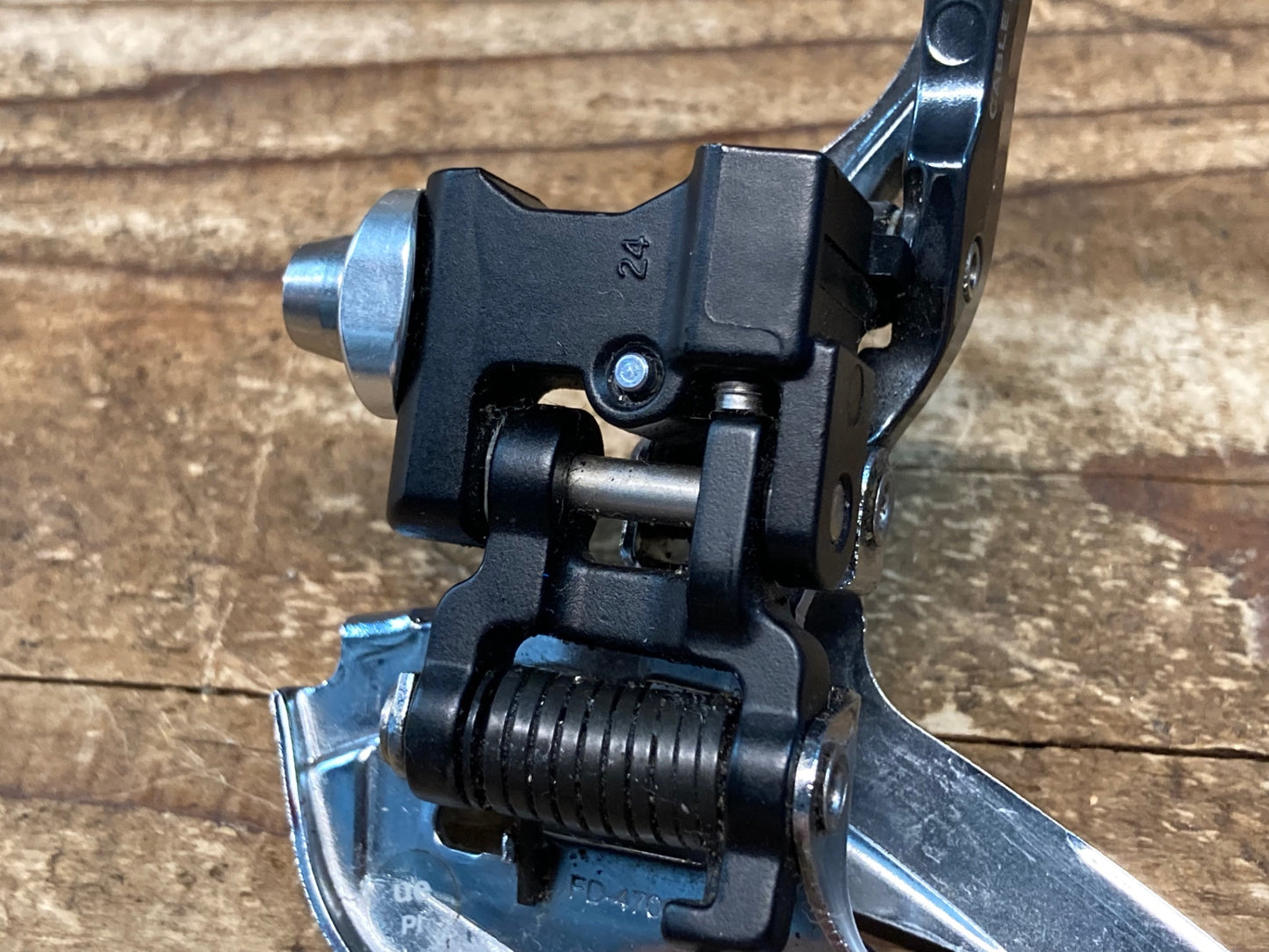 IU333 シマノ SHIMANO ティアグラ Tiagra FD-4700 フロントディレイラー 2S 直付け