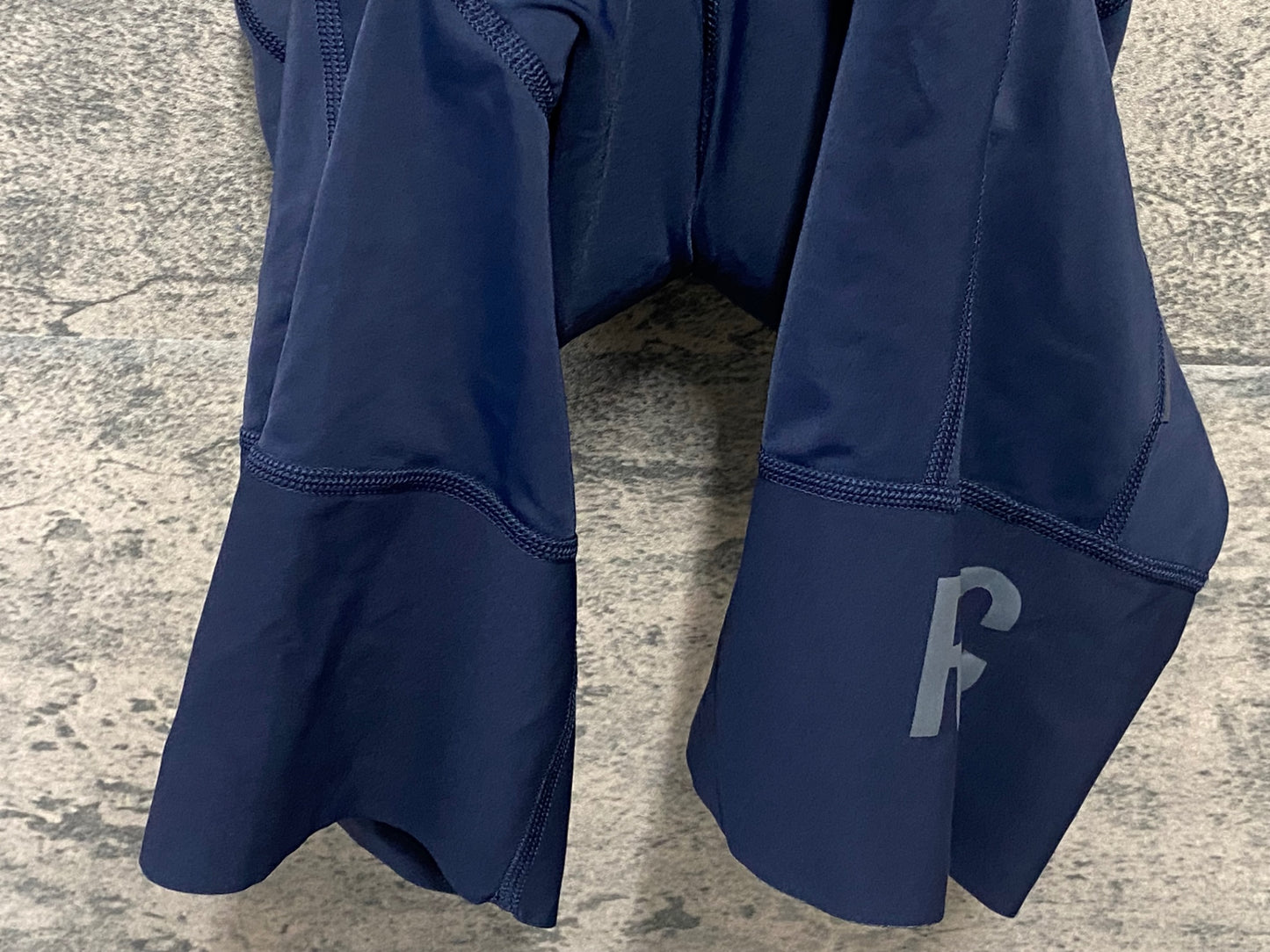 IW276 ラファ Rapha プロチームビブショーツ RCC PT BIB SHORTS Ⅱ 紺 S