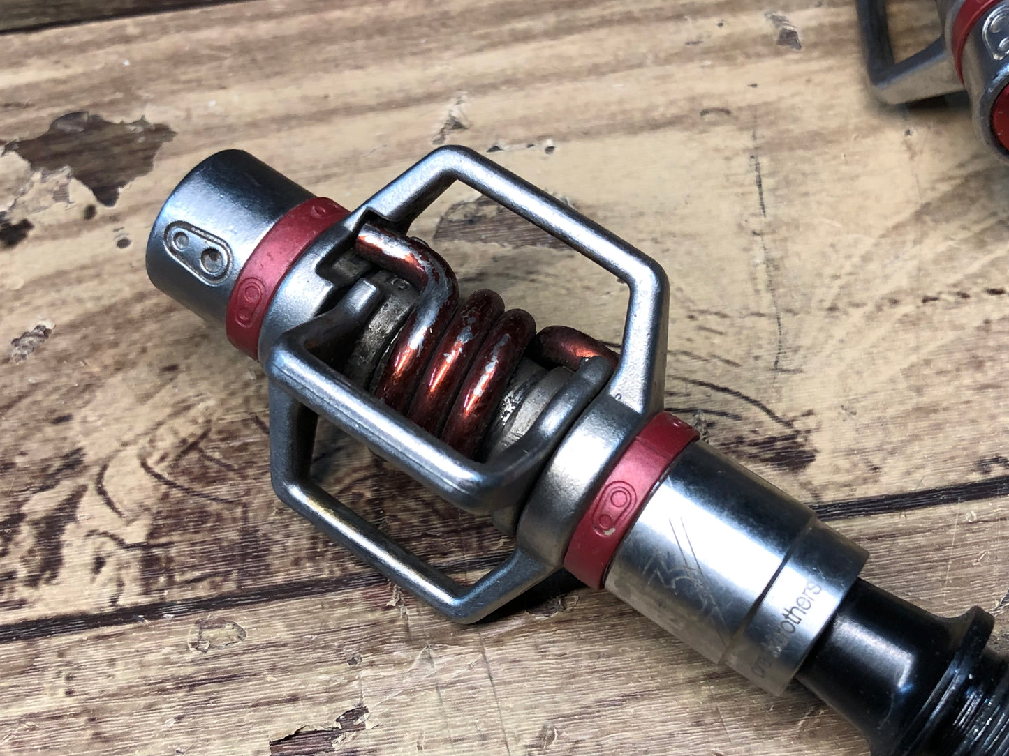 HC550 クランクブラザーズ CrankBrothers エッグビーター Eggbeater 3 ビンディングペダル レッド MTB向け ※シャフトガタつき、抵抗あり