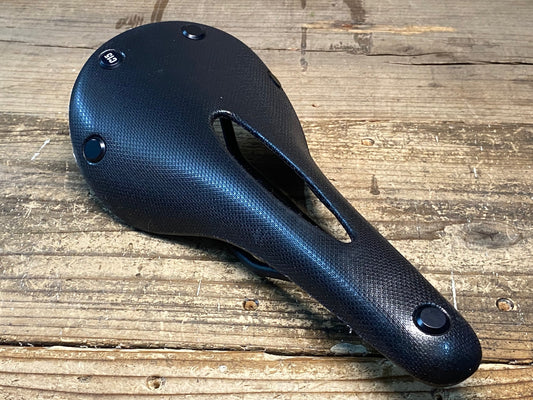 IW322 ブルックス BROOKS CAMBIUM C15 CARVED サドル 黒