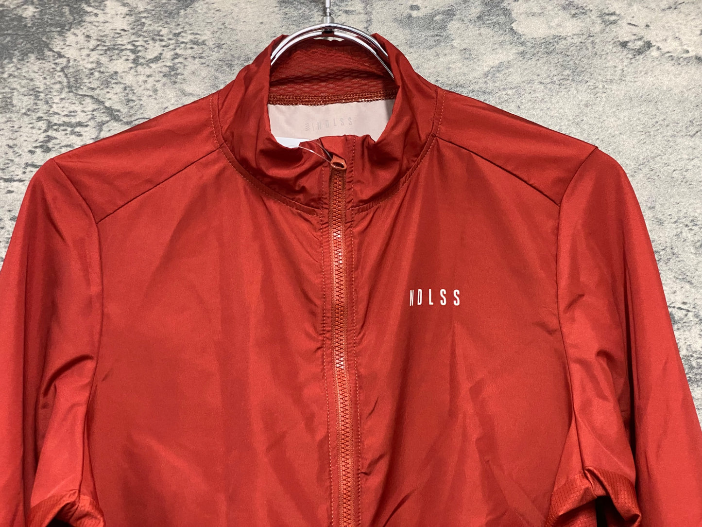JB501 エンドレス NDLSS 長袖 ウィンドブレーカー 赤 S