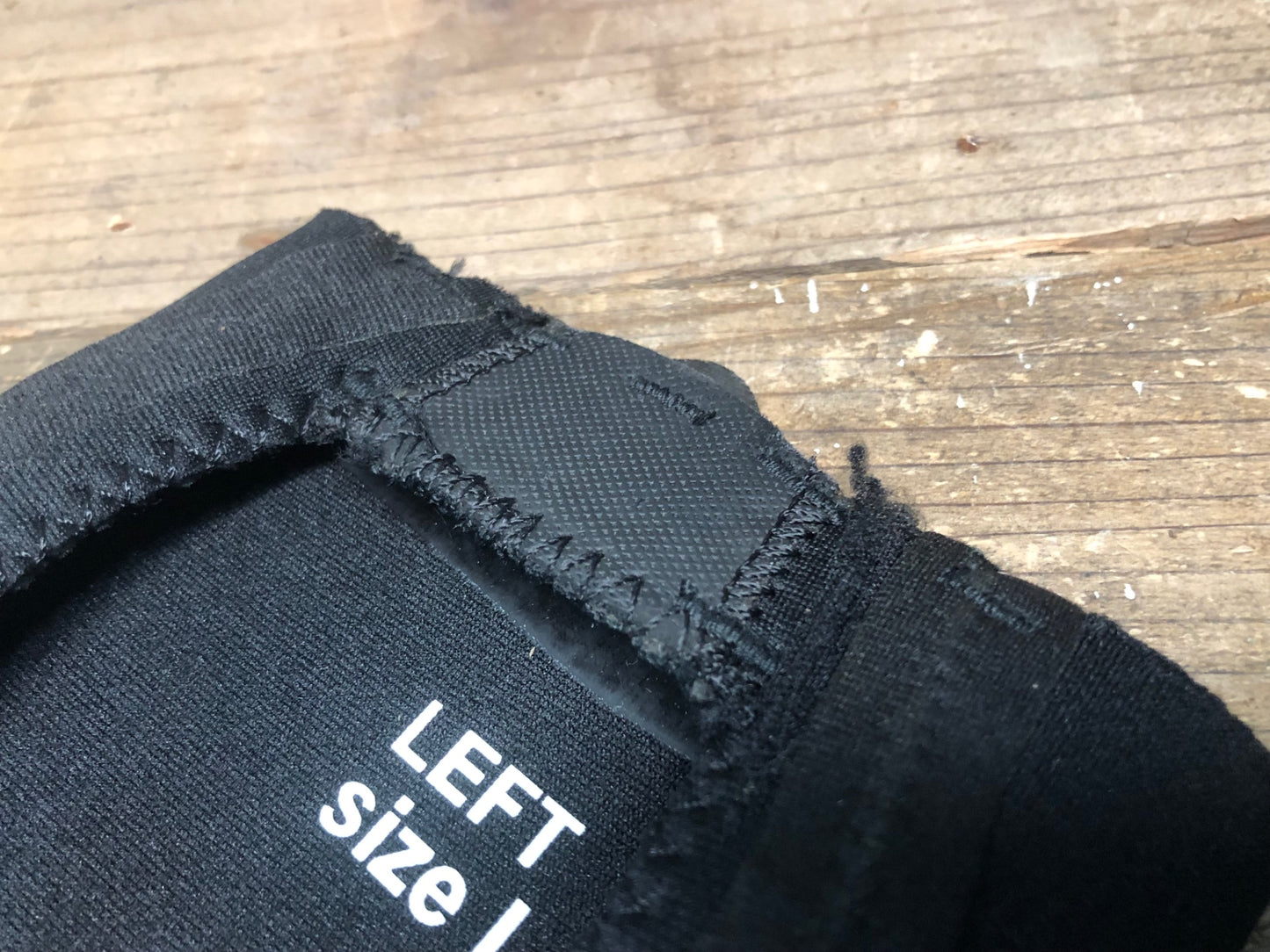 IQ335 アソス assos トゥ―カバー 黒 1 つま先傷