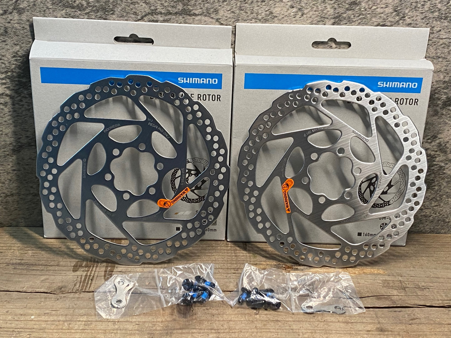 IX727 シマノ SHIMANO SM-RT56 ディスクブレーキローター 2枚セット Φ160 6ボルト