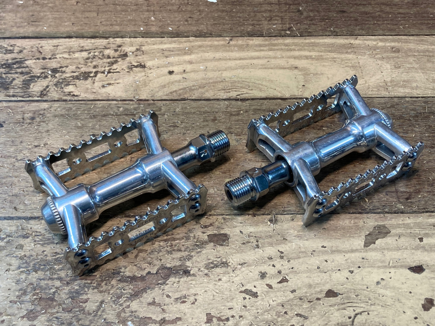 IL415 三ヶ島 MKS SYLVAN STREAM NEXT フラット ペダル シルバー