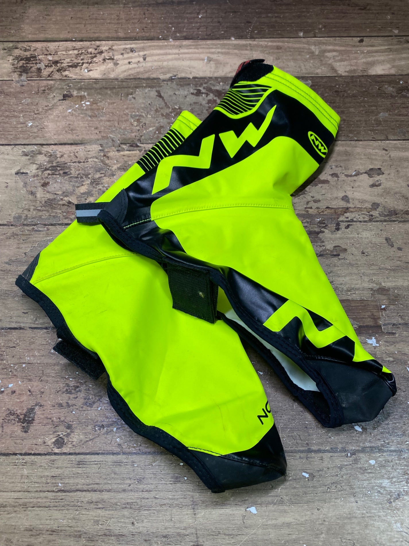 IM776 ノースウェーブ NORTHWAVE H2O Winter Overshoes シューズカバー 黄 黒 L