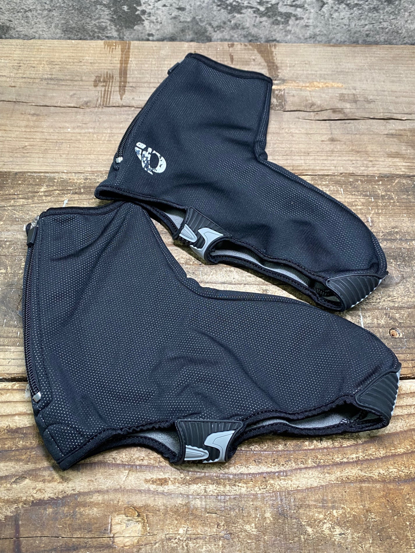 IU299 パールイズミ PEARLiZUMi WINDBREAK シューズカバー 黒 L