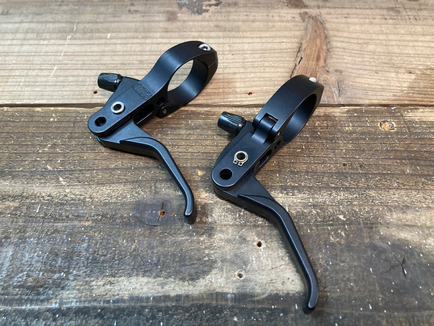 IR001 ポール PAUL クロスレバー CROSS LEVER ブレーキレバー 左右セット