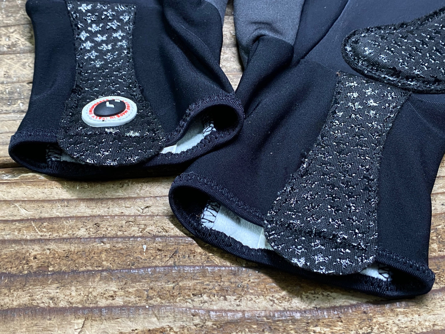 IU304 アソス Assos EARLY WINTER 裏起毛 長指 サイクルグローブ 黒 L