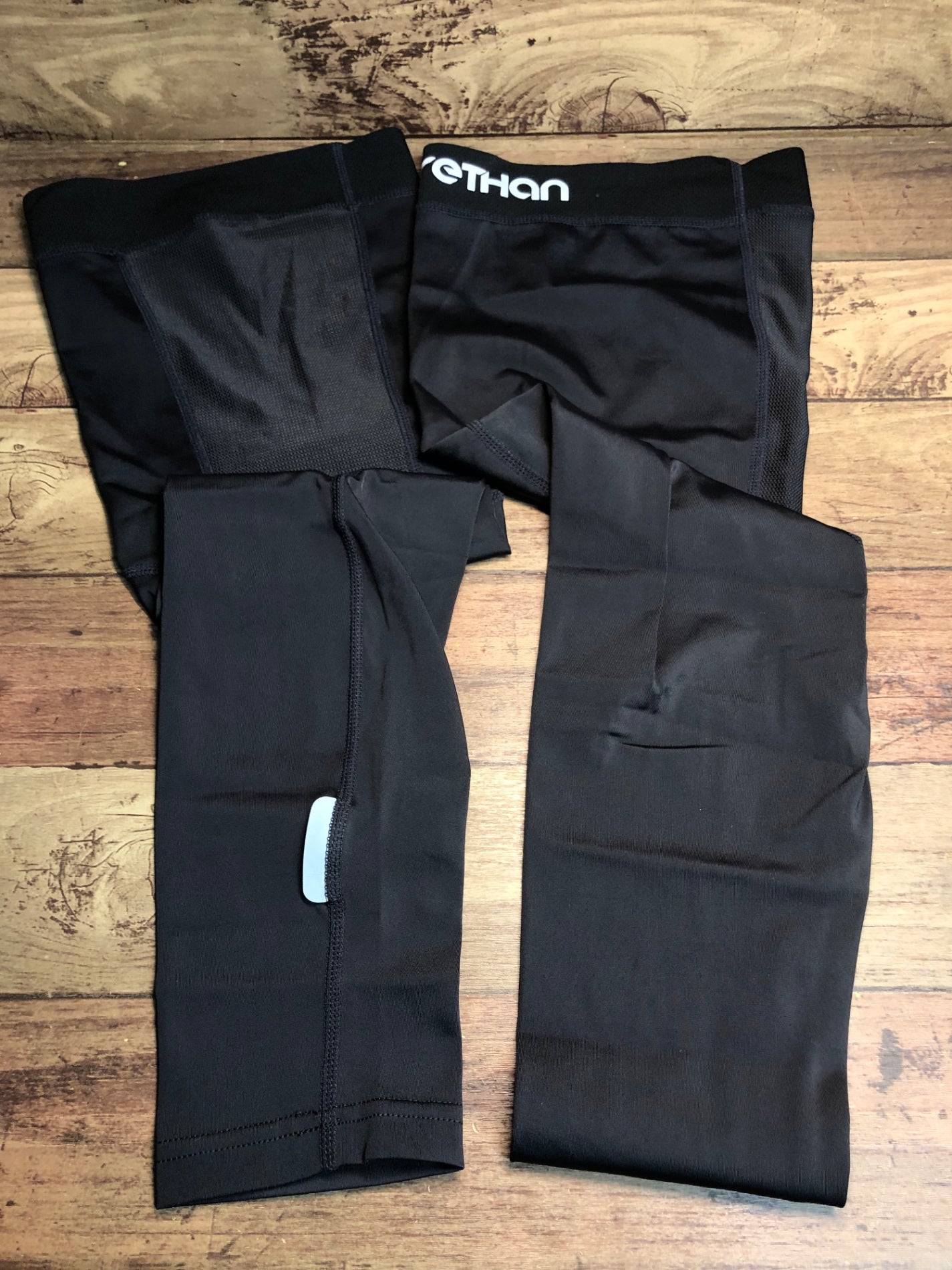 IL504 モアザン morethan レッグカバー 黒 L