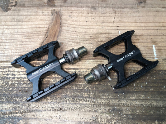 IW899 三ヶ島 MKS Compact EZY フラットペダル ブラック