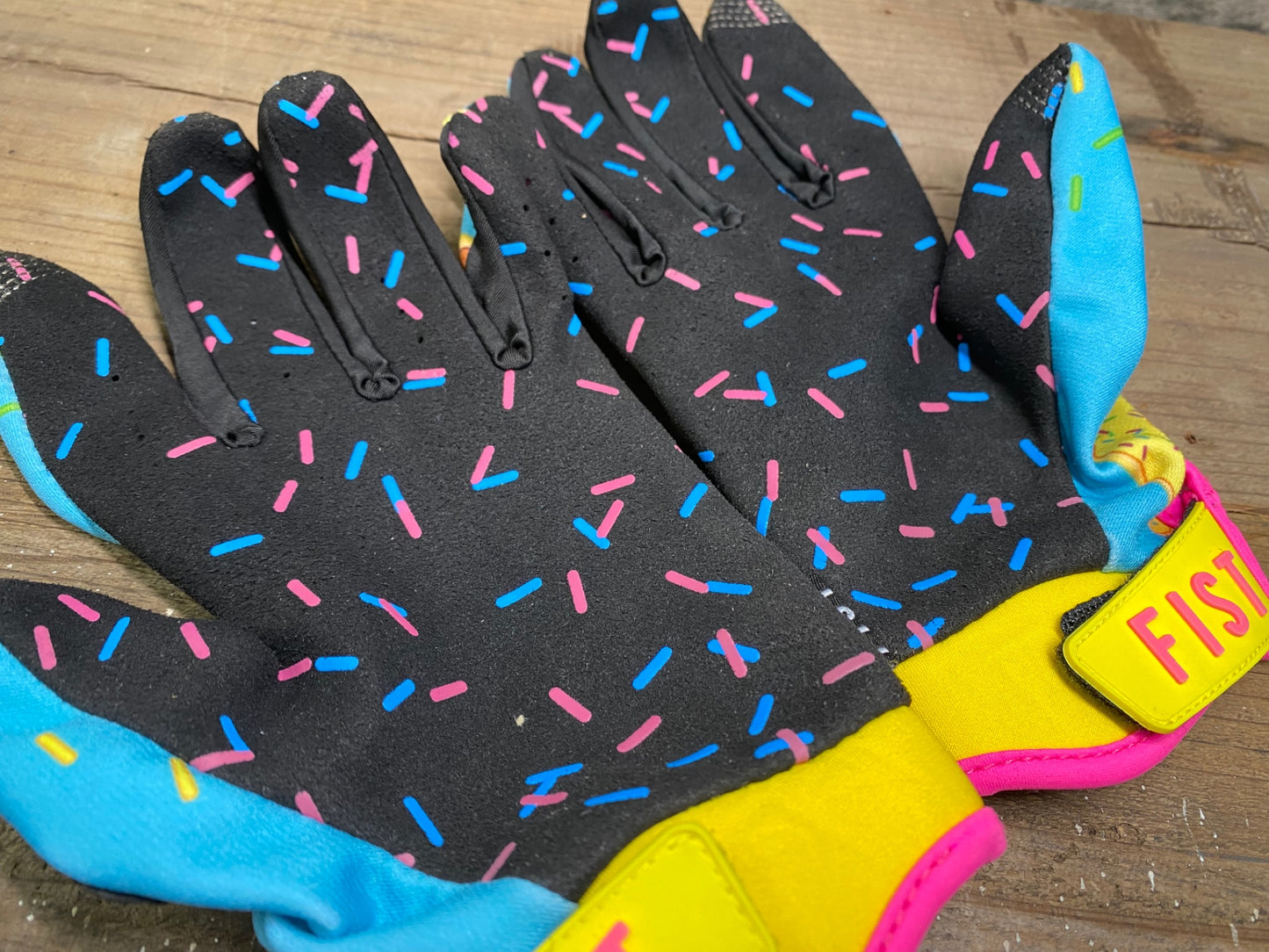 IO861 フィストハンドウェア FIST HANDWEAR 長指 グローブ 水 ドーナッツ L