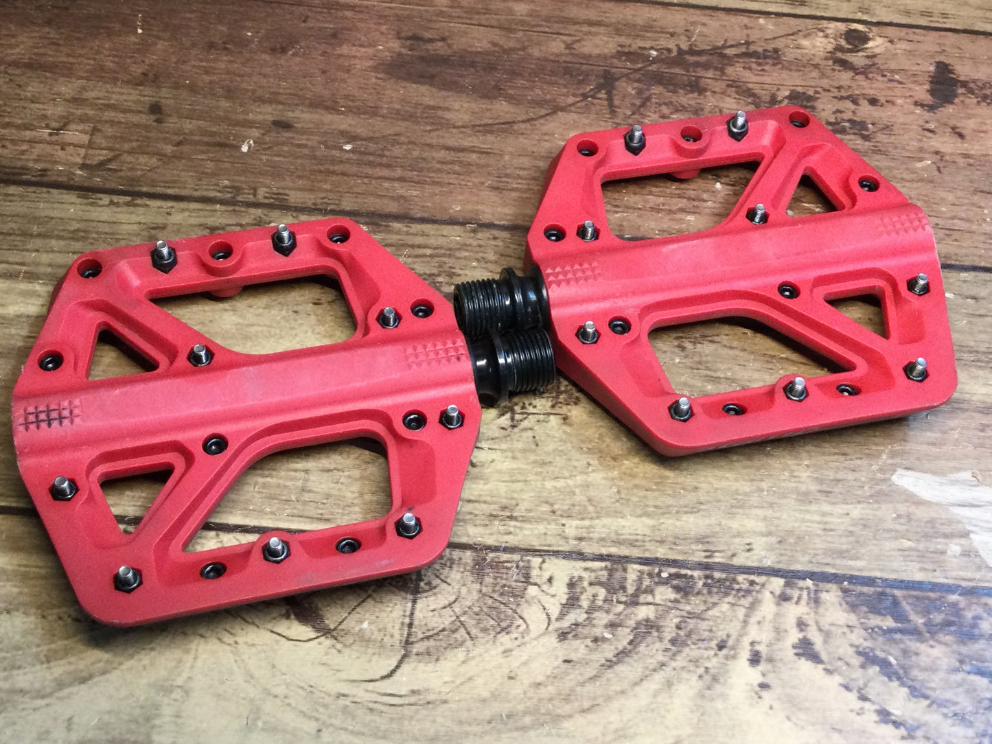 HE187 クランクブラザーズ CRANKBROTHERS STAMP ピン付 フラットペダル ※回転にスレ感