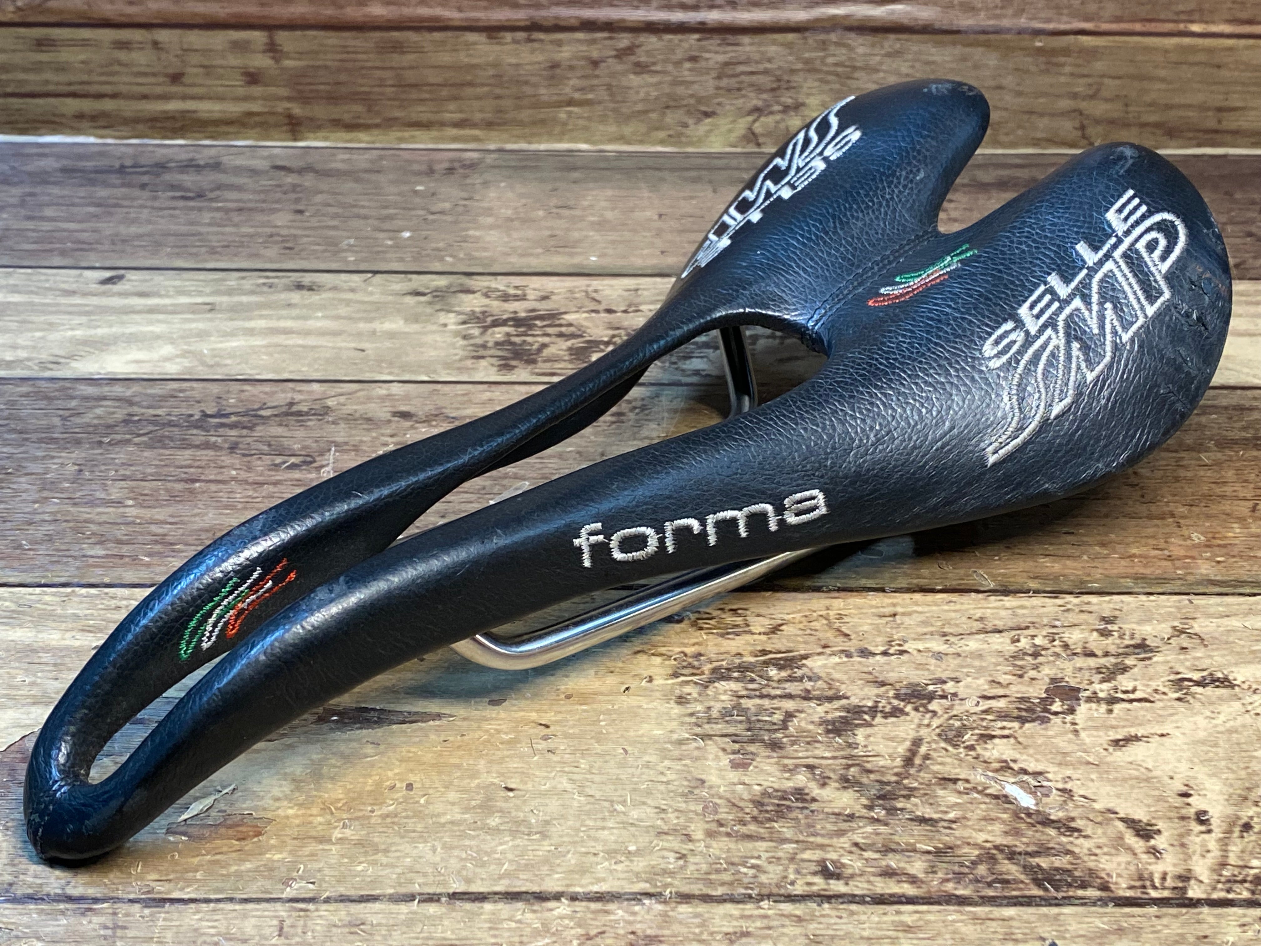 HL949 Selle SMP Forma サドル 黒 inox tubeレール ※表面擦れ