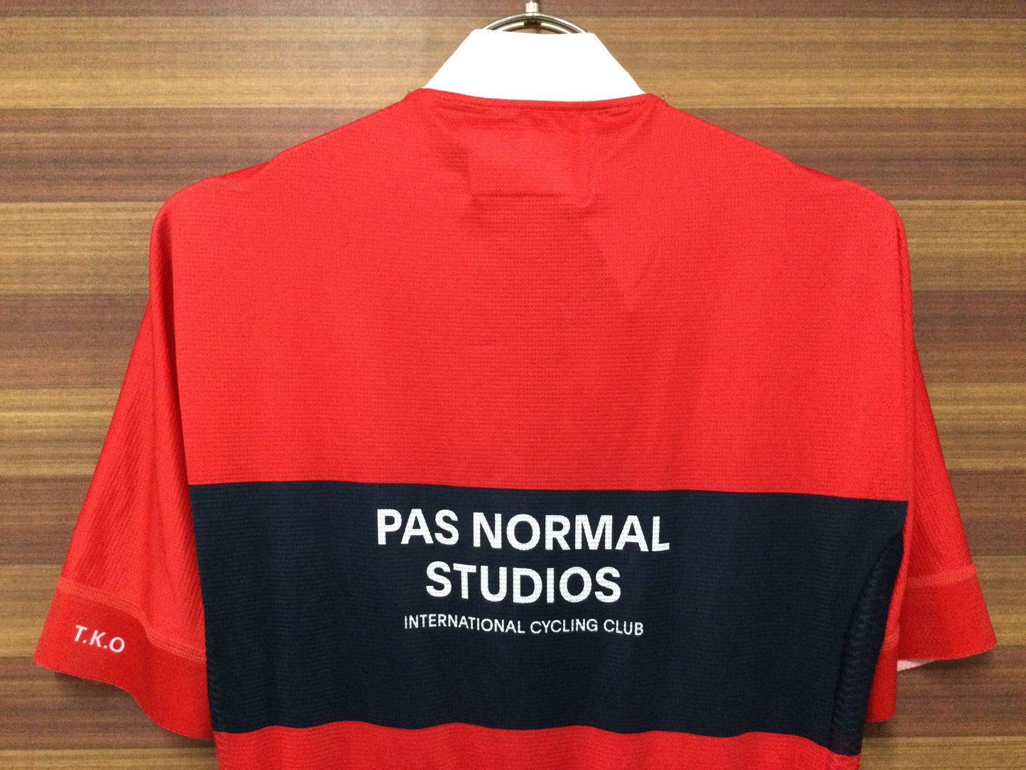 GJ398 パスノーマルスタジオ PAS NORMAL STUDIOS 半袖 サイクルジャージ 赤 M 裾の汚れ
