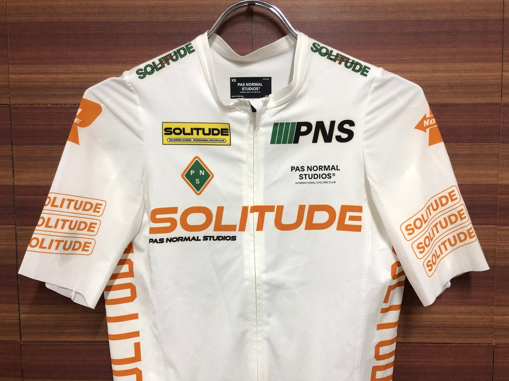 新品】Pas Normal Studios Solitude Logo XS - nayaabhaandi.com