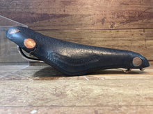 画像をギャラリービューアに読み込む, GW291 ブルックス BROOKS サドル レザー 黒 スチールレール ※錆び、ひび割れあり
