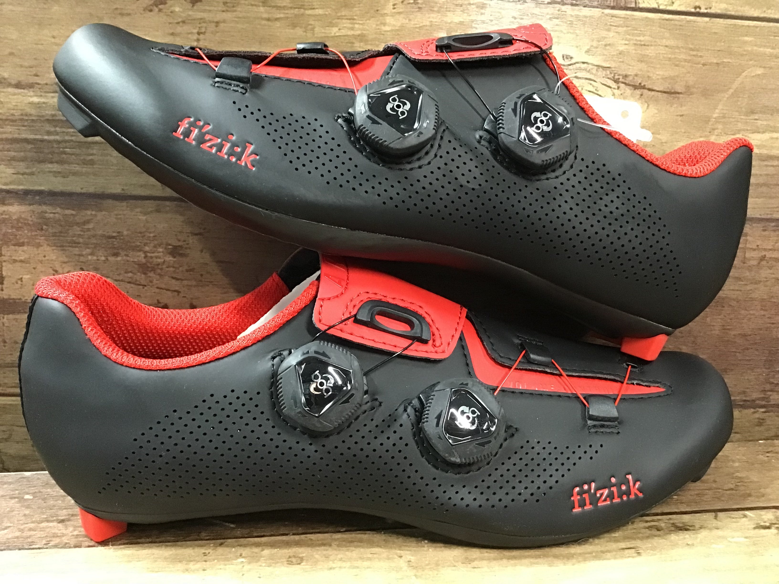 GW042 フィジーク fizik R3B ARIA BOA ビンディングシューズ 黒赤 EU42 SPD-SL