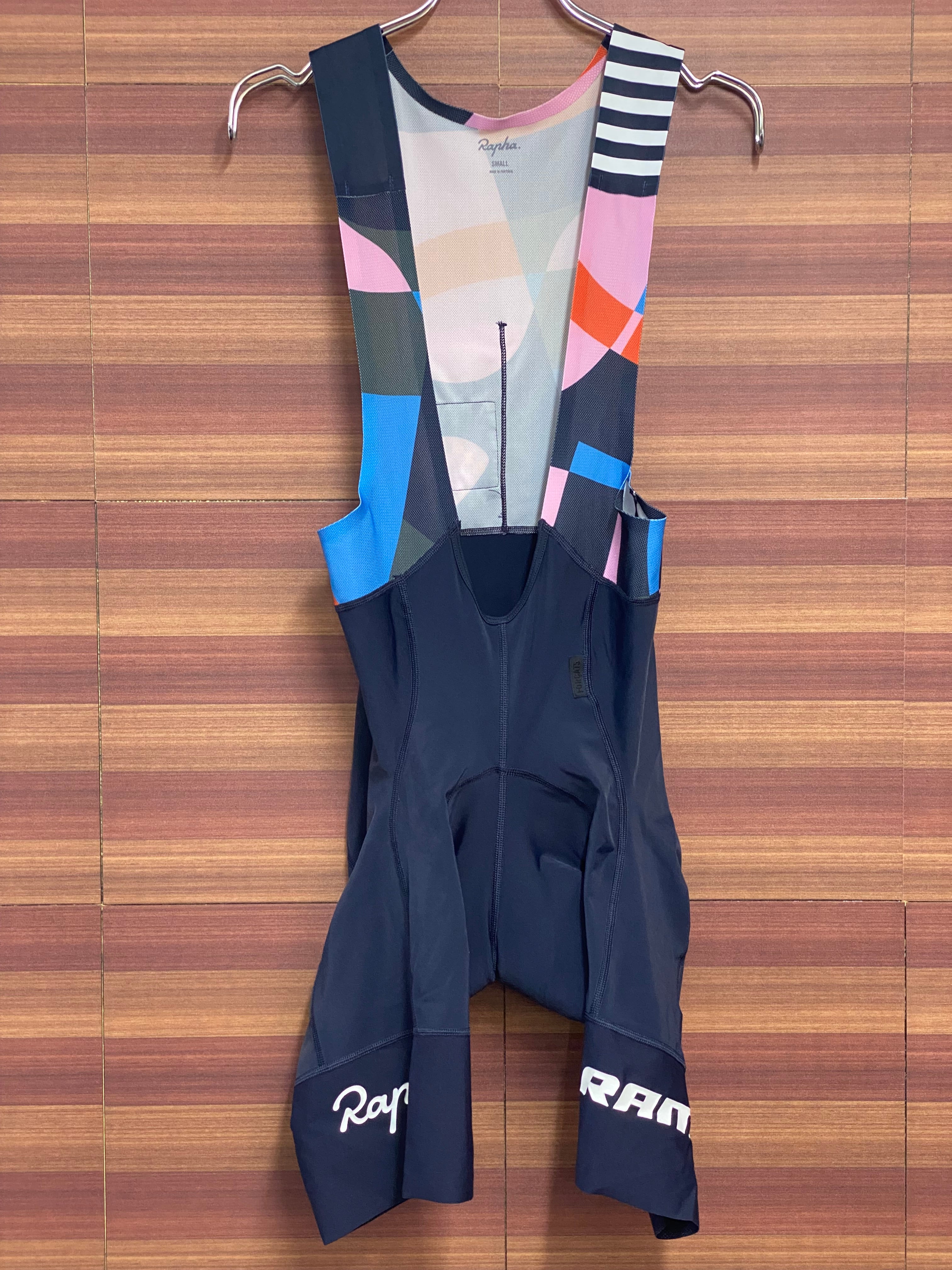 HG723 ラファ Rapha アスリートプロチームビブショーツ ATHLETES PRO