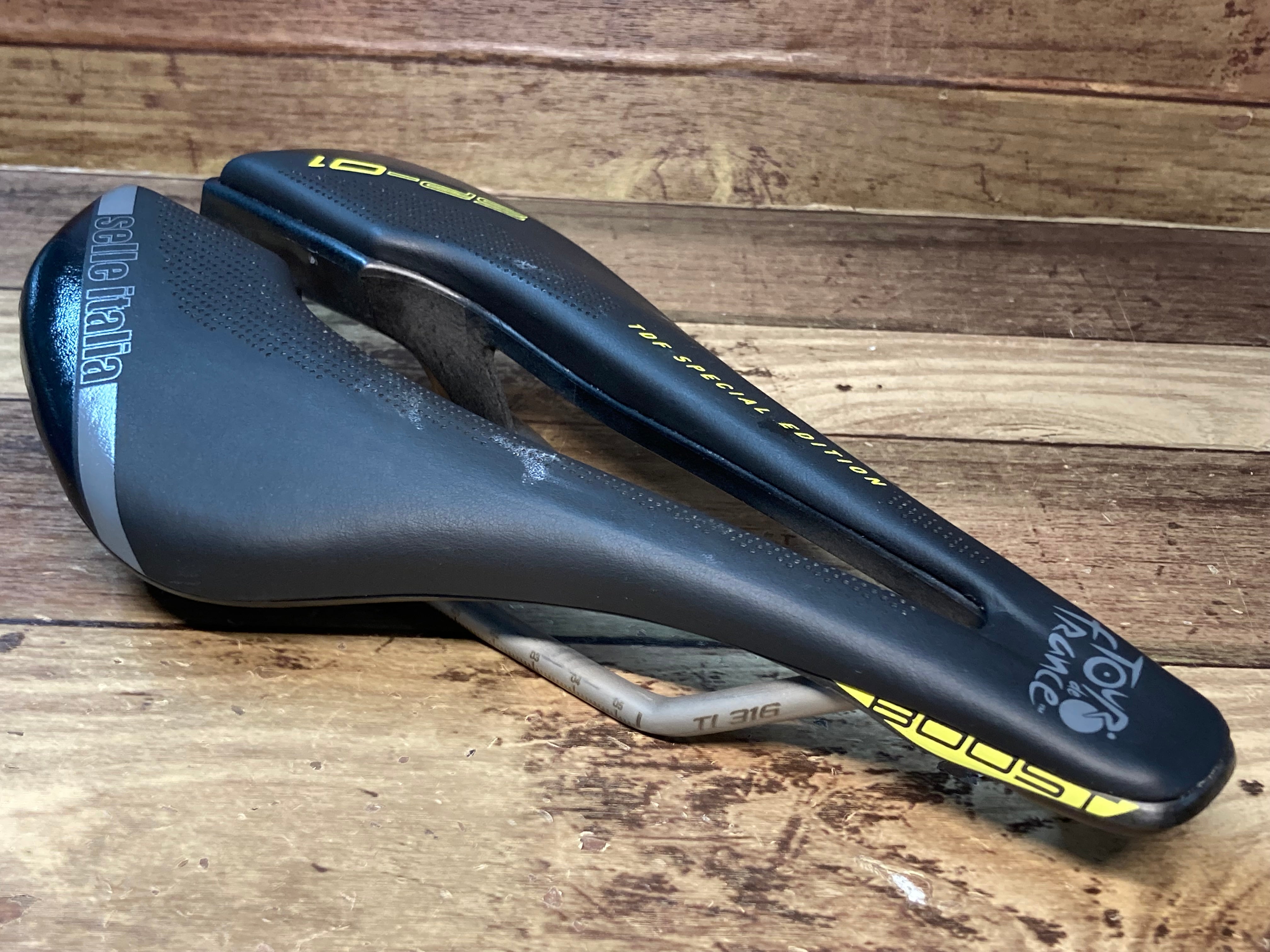 HK827 セライタリア SELLE ITALIA SP-01 BOOST TDFモデル TI316